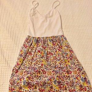 Dress with cross cross derail!